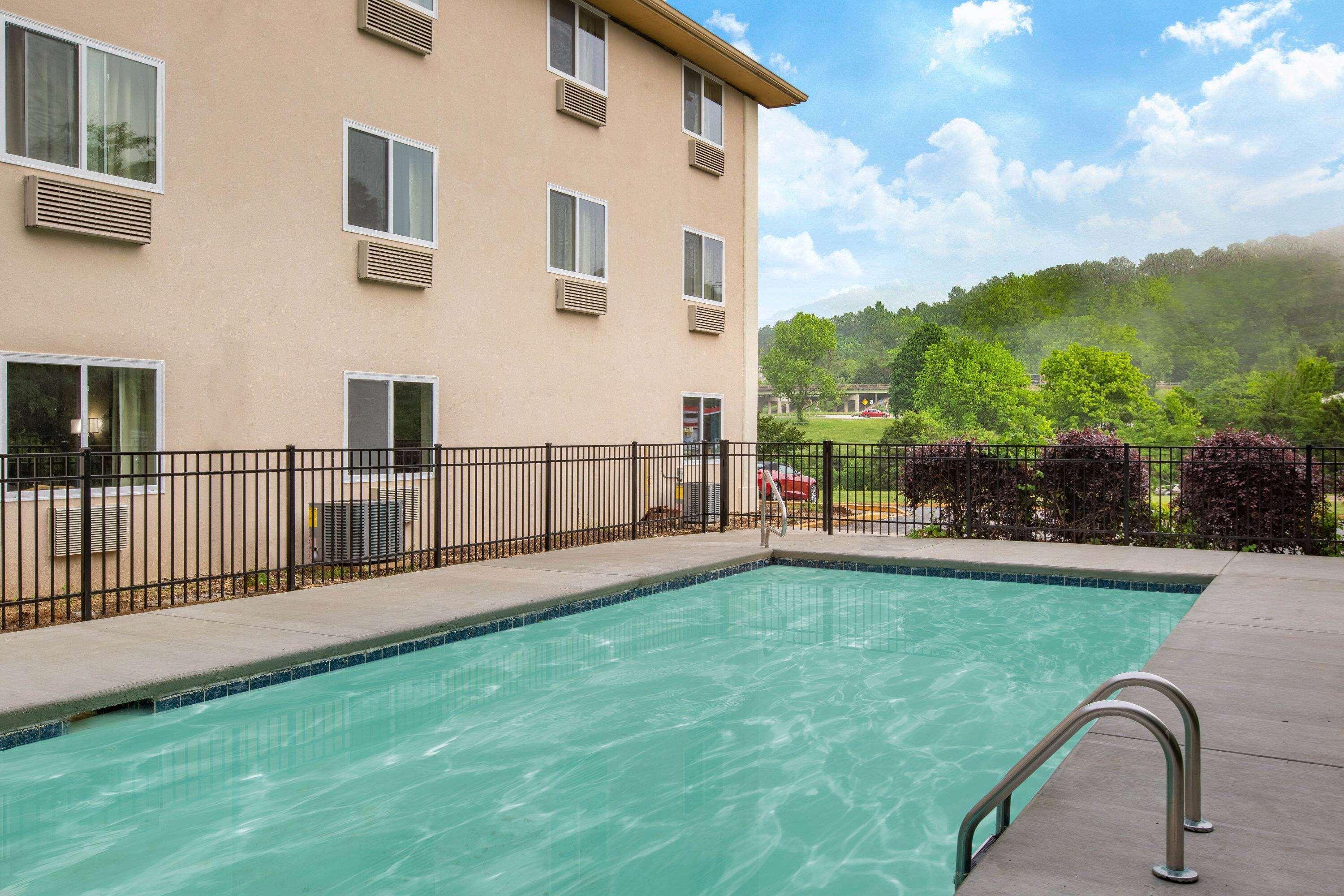 Super 8 By Wyndham Chattanooga Lookout Mountain Tn מראה חיצוני תמונה
